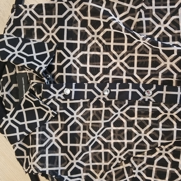 Inc international concepts blouse with cold shoulders button down - Picture 3 of 7